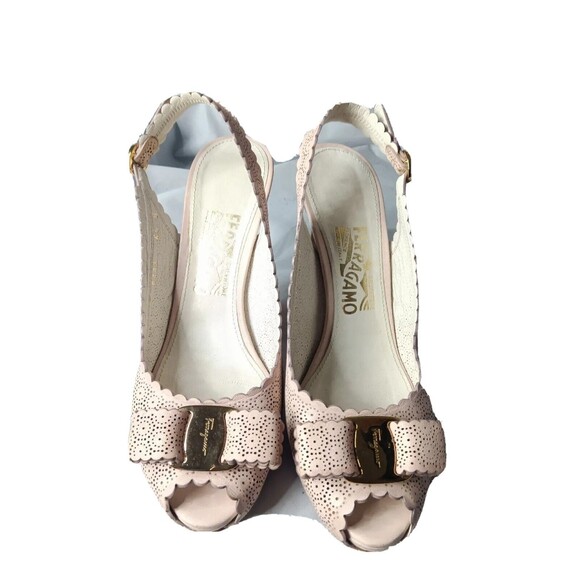 Salvatore Ferragamo Laser Cut Scalloped Trim Peep Toe Slingback Sandals Sz 6.5 B - Picture 4 of 16